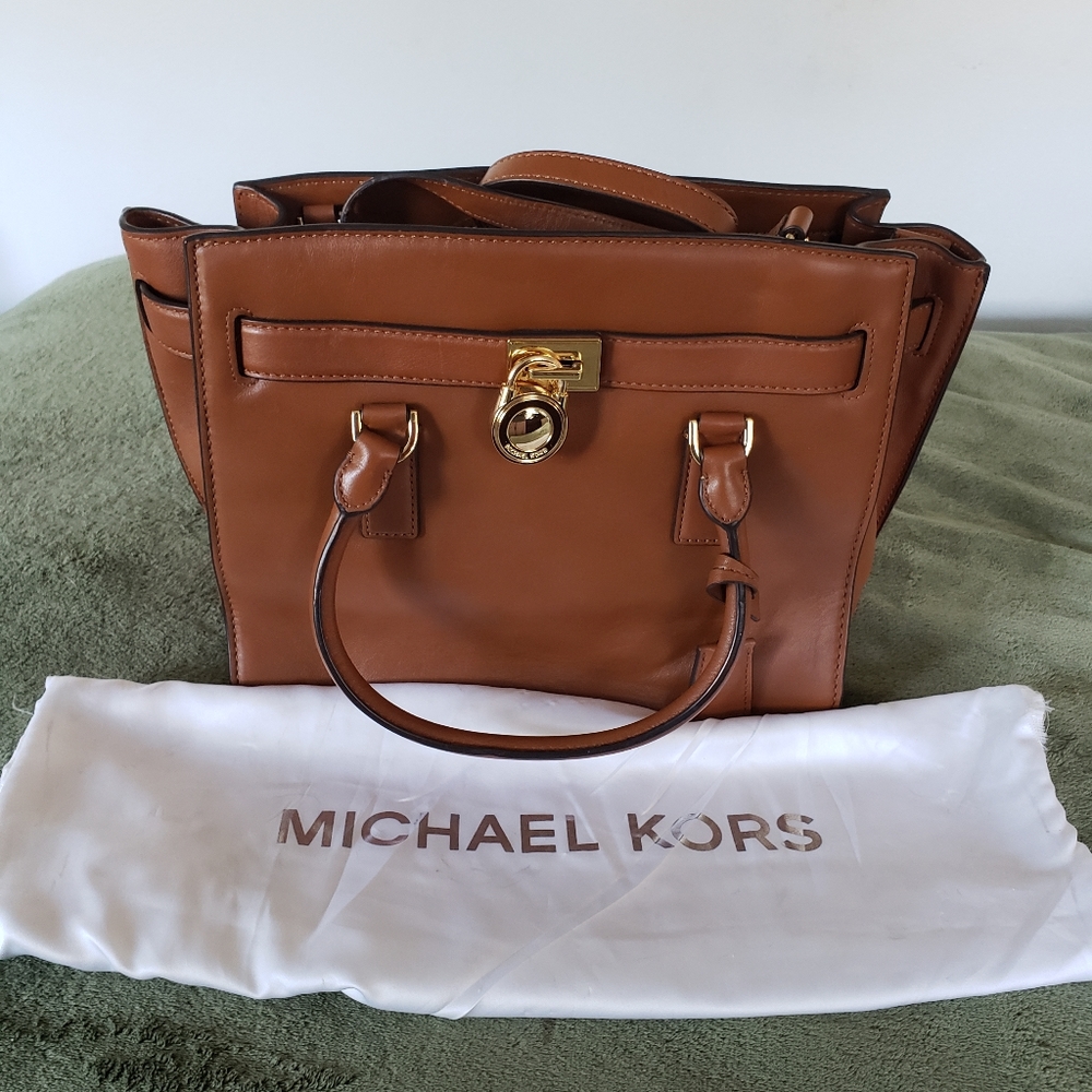 Large Michael Kors Hamilton traveler leather bag